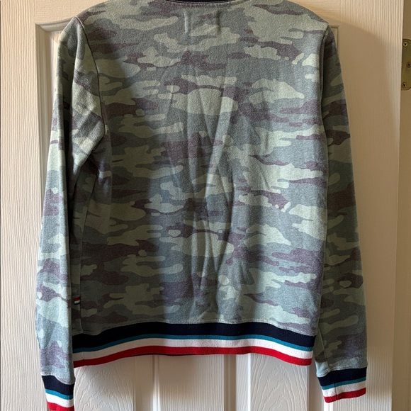 SOL Angeles EUC Woman’s Camo Sweatshirt with Red, White and Blue trim size XS - Picture 6 of 6